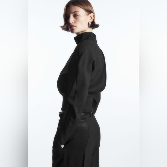 COS | Power-shoulder Open-back Waisted Wool Top In Black - Picture 6 of 15